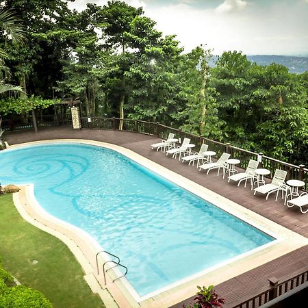 Eugenio Lopez Center Hotel Antipolo Buitenkant foto