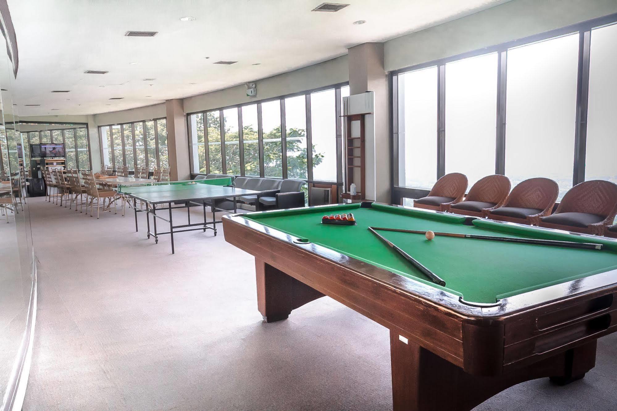Eugenio Lopez Center Hotel Antipolo Buitenkant foto